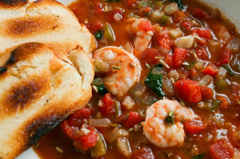30 Minute Fennel and Tomato Seafood Cioppino Stew